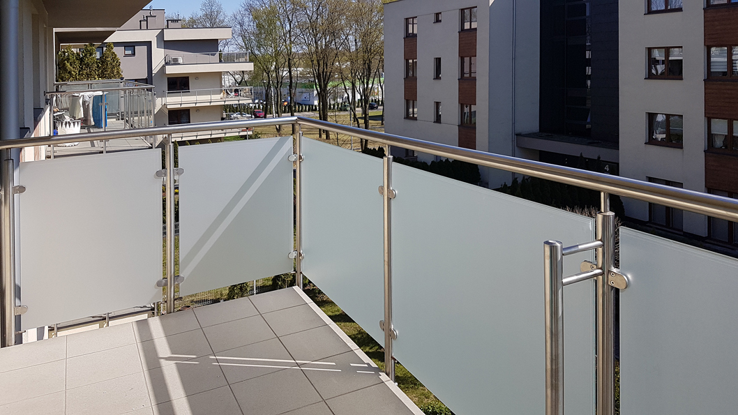 klejenie folii do dekoracji szkła